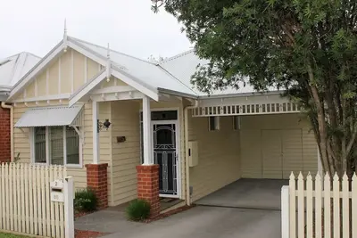 Image de Belle maison moderne de 2 chambres à coucher - Healesville