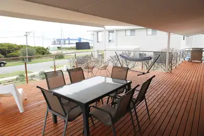 Image de SeaValor Skyfall - Absolute Beachfront Family Friendly