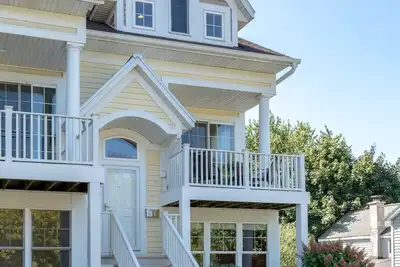 Image de Sharon's Retreat: 2 Br 3 Story Condo au centre-ville de Grand Haven (8 personnes)