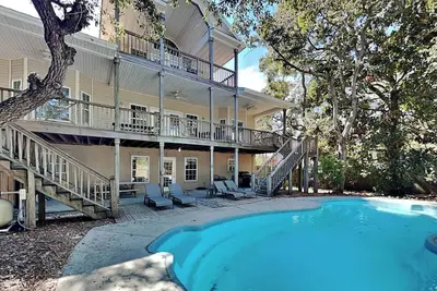 Image de 210 Eagles Nest Lane - Un emplacement parfait pour des vacances en famille - Piscine privée