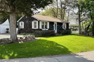 Image de Charme Beach House Avec Backyard Totalement privée - 500 Ft. De plage privée