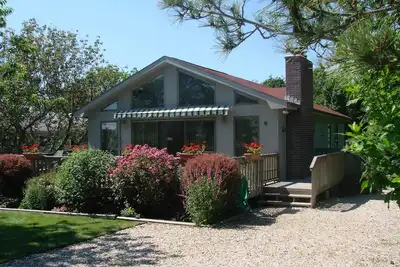 Image de Ditch Plains - Walk to Ocean - Bright and Cozy Eh Reg # 18-434