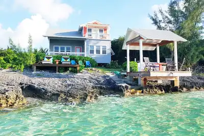 Image de Location de vacances au bord de l'eau - Emplacement privé et calme - Entièrement climatisé