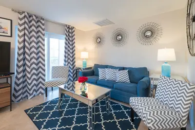 Image de Fantastique monde fantastique! Nouvellement rénové près de Disney avec des équipements étonnants