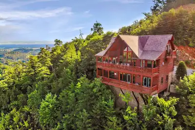 Image de High On The View: vue spectaculaire, piscine du complexe, luxe, équipements haut de gamme, près de toutes les attractions de la région!