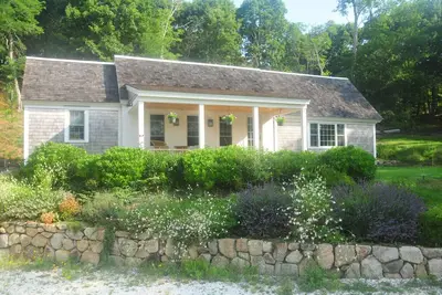 Image de Haut de gamme, chalet récemment rénové, 10 acres / ferme / près de Ocean Beach