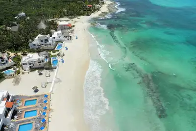 Image de Secret Beach Shell Villa - sur la plage - Piscine privée - Le propriétaire est un chef! Pas d'algues