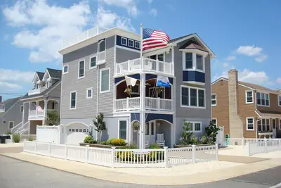 Image de 5 maisons de la plage immaculée lumineux inverse vie - grande 360 ​​vues- Walk
