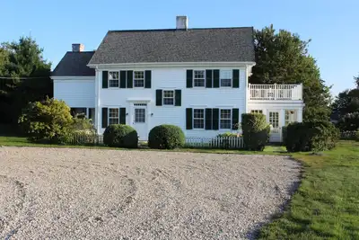 Image de Belle maison avec une vue magnifique près de l'océan