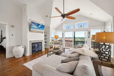 Image de Une Vraie maison face à l'océan - Piscine privée, Spa, Animaux acceptés, Doit avoir 4 roues motrices