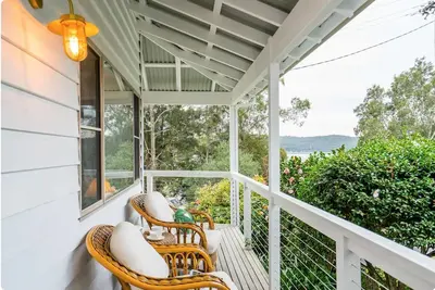 Image de Jolie Beach Cottage avec vue sur Hardys Bay