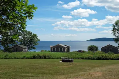 Image de Oceanfront Cottage à Belfast