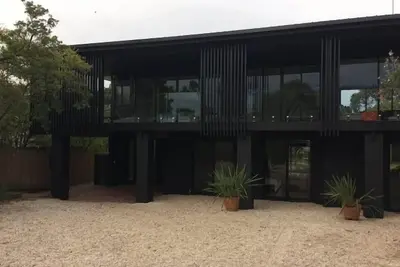 Image de 7e vague 200 mètres au club de sauvetage de la plage principale