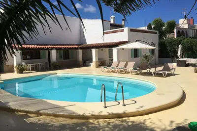 Image de Fantastique villa à 300m de la plage, piscine privée, espace barbecue, jardin