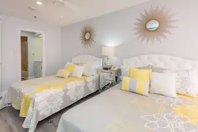 Image de Condo rénové éblouissant 1. 5 miles à Disney