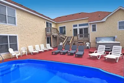 Image de 718 - Maison de canard au bord de l'océan avec 7 chambres et piscine privée!