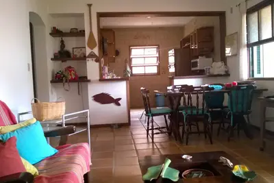 Image de 100 mètres de la plage et l'accès à la piste plages désertes.