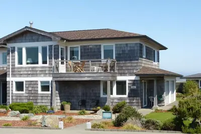 Image de Maison de ville avec vue sur l'océan et Seastack sur Coquille Point