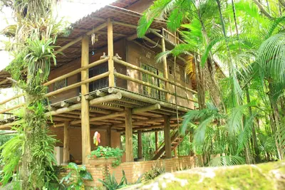 Image de Chacara avec une maison incroyable au bord de la rivière à Antonina, Pr -