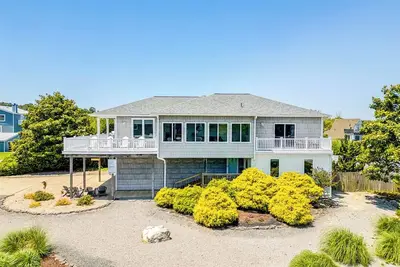 Image de TennesSea | 200 m de la plage