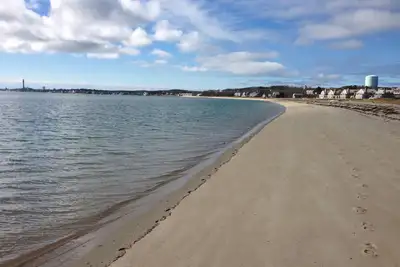 Image de Maison récemment rénovée - en face de la plage et des animaux de compagnie
