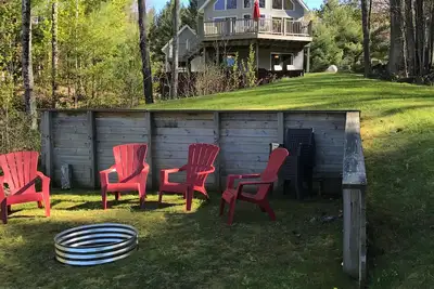 Image de Spacieuse maison au bord de l'eau de 5 chambres! Réservez vos vacances maintenant!