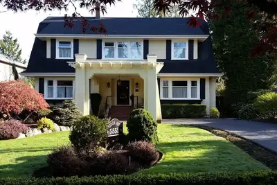 Image de Résidence de luxe Stately Heritage primée près de Deer Lake