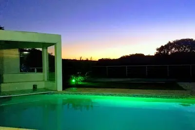 Image de Maison de montagne haut de gamme avec piscine chauffée