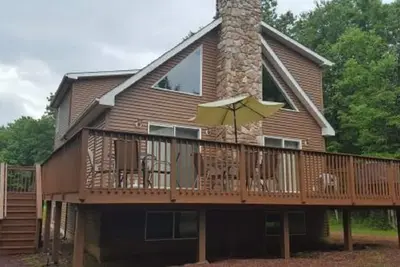 Image de Belle nouveau chalet quatre saisons dans la communauté du lac avec Wifi, climatisation centrale