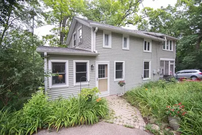 Image de 3 Br / 2 Ba House à quelques pas du lac Léman