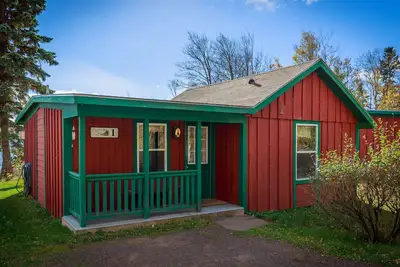 Image de Croftville Road Cottages # 1. Sur la rive du lac Supérieur. Confortable et romantique.