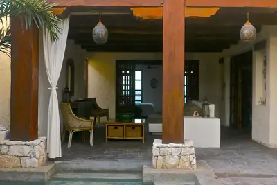 Image de Magi Azul - Caribe Beach House de style marocain, directement en face de la plage