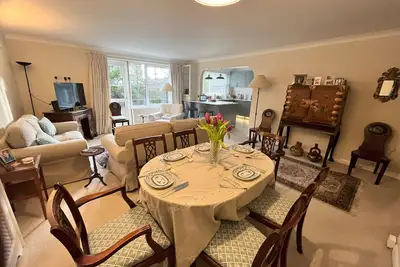 Image de Hébergement d'un excellent rapport qualité / prix dans le charmant village de Wimbledon