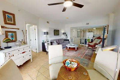 Image de Sandpiper Condominiums - Unité 101 - Ocean Front