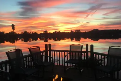 Image de Conçu pour célébrer les couchers de soleil. Golf disponible sur Country Club à côté