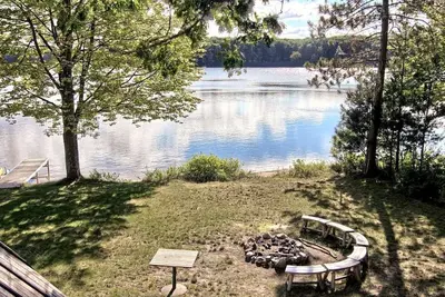 Image de Belle maison sur le lac Bass - Accepte 16