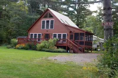 Image de Maison de vacances w / Lake Rights - Family Friendly, trois minutes à pied de la plage