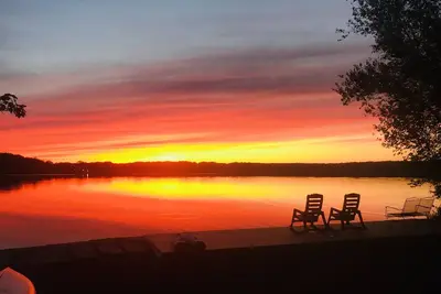 Image de Relaxation au bord du lac. Vue imprenable. Gameroom, Firepit à côté du lac, bateaux, poissons