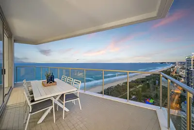 Image de Air On Broadbeach Level 22 Beachfront Views! ! !