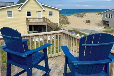 Image de Meilleur emplacement et vues! ! 80 'à la plage ~ 3 grandes terrasses ~ confortable ~ propre ~ amusant ~ délicieux!