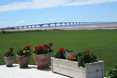 Belle maison de plage en bord de mer, conviviale et familiale, WiFi, terrasse lg, barbecue