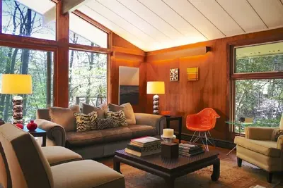 Image de Bord de mer au milieu du siècle moderne Gem Gem par Forever Wild Land