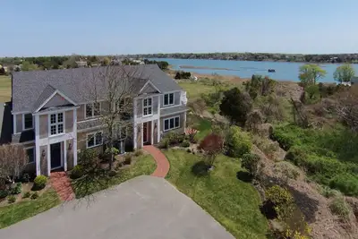 Image de Nouvelle maison de ville au bord de l'eau