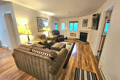 Image de 2 piscines (in / out), A / C, à pied de la ville, salle de jeux, Health Clb, Wifi, Hot Tubs, Saunas