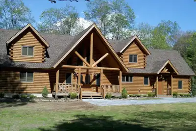 Image de Belle maison en bois rond dans Catskills