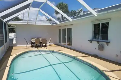 Image de 4 Chambres King / 2. 5 salles de bain / piscine pour 10 personnes et plus