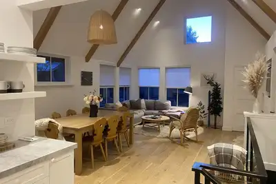 Image de Nouveau condo de luxe spectaculaire en ville