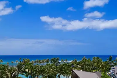 Image de Ocean View / Beach Front Upgraded Condo At The Ilikai Hôtel