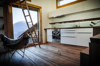 Image de Unique Bijou Avec Vue imprenable sur les Alpes suisses