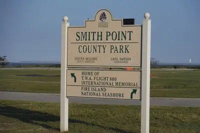 Image de Smith Point Ocean Breeze, charme du cap avec Modern Twist dans la communauté de Bayside